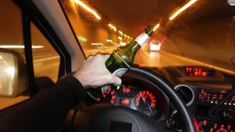 1287882-pyani-za-kermom-kogo-hmelnitskiy-miskrayonniy-sud-viznavav-vinnim-u-chervni-spisok