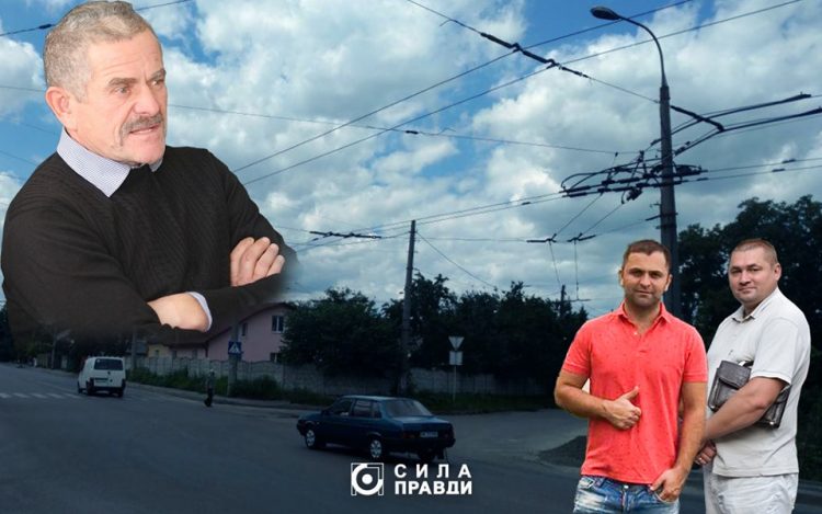 На фото: депутат Луцької міської ради Олександр Волинець (зліва вгорі), син депутата, засновник компанії «ВО Інженірінг» Олександр Волинець  та начальник Департаменту житлово-комунального господарства Луцької міської ради Микола Осіюк (справа).
