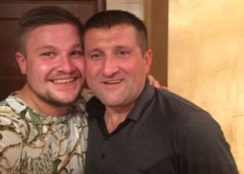 Іван Лазорко із батьком Олександром. Фото зі сторінки Івана Лазорка у Фейсбук.