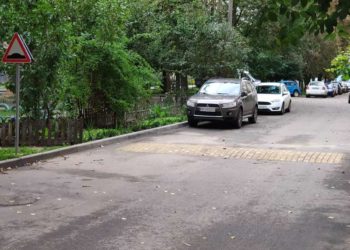 "лежачий поліцейський" на Львівській