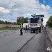 Влітку 2022 «Волиньдорбуд» ліквідовував вибоїни на дорозі у селі Дачне, неподалік Луцька. Фото Служби автомобільних доріг у Волинській області