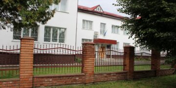 У Нововолинську суд оштрафував директорів двох комунальних закладів за конфлікт інтересів. Фото – Нововолинський міський суд.
