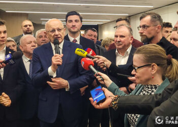 Багаторічний президент Любліна Кшиштоф Жук надає коментарі пресі