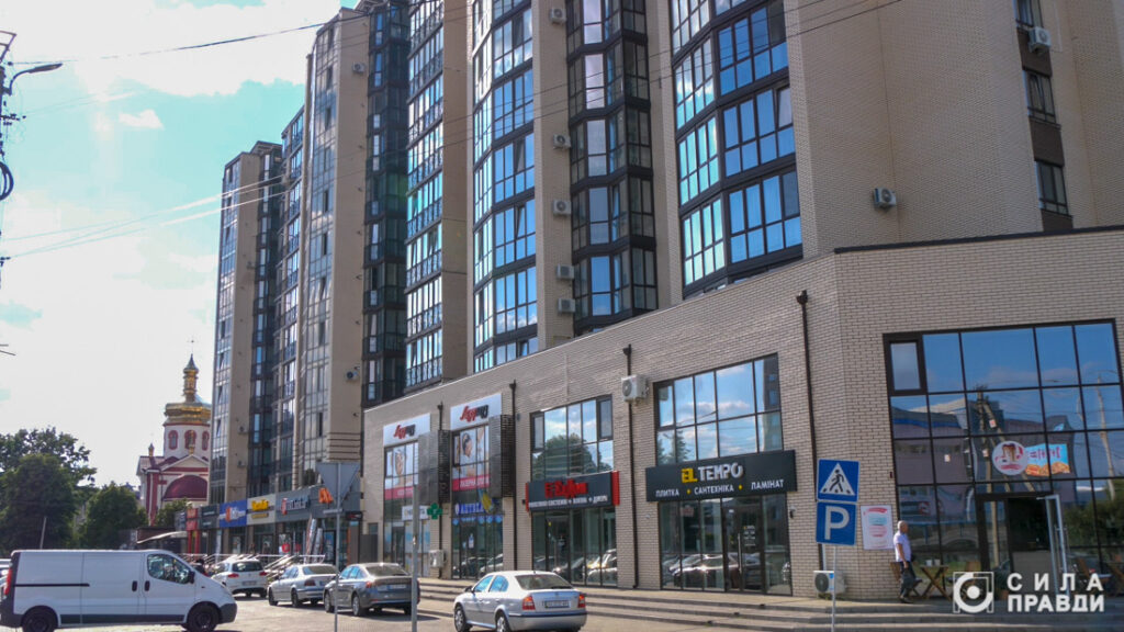 ЖК "Атлант", Рівненська, 25