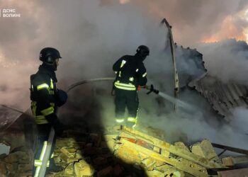 пожежа обстріл ракетами атака росії ДСНС пожежники