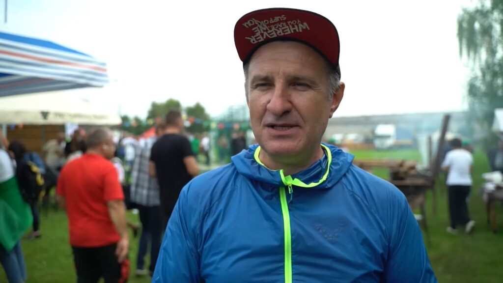 Комерційний директор Рокитнівського скляного заводу і засновник будівельної компанії «Українські будівельні компанії» Ігор Карунас. Скриншот з відео Youtube-каналу «Новини - 12 Канал»