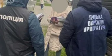 Викладачку ВНУ затримали під час одержання хабаря 26 грудня 2025 року