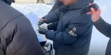 На Волині ДБР викрило посадовця ТЦК, який брав хабарі за зняття військовозобов’язаних з розшуку