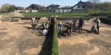 Поліція розслідує службову недбалість директора ліцею у Володимирі та вартість археологічних робіт у Володимирі біля ліцею імені О. Цинкаловського