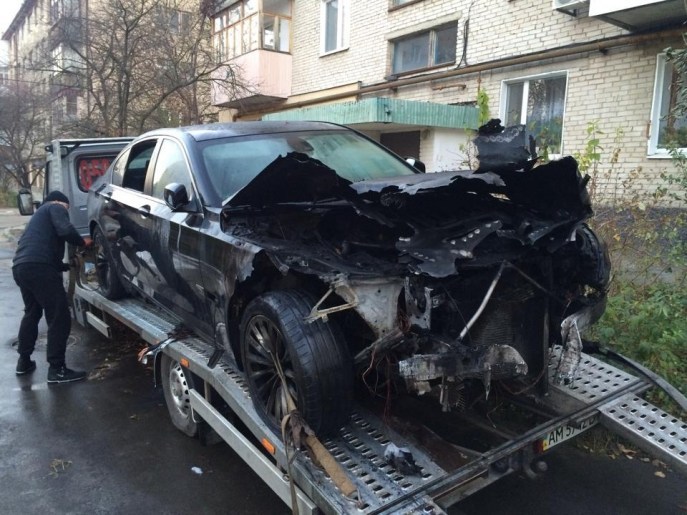 Спалений автомобіль Юлії Вусенко