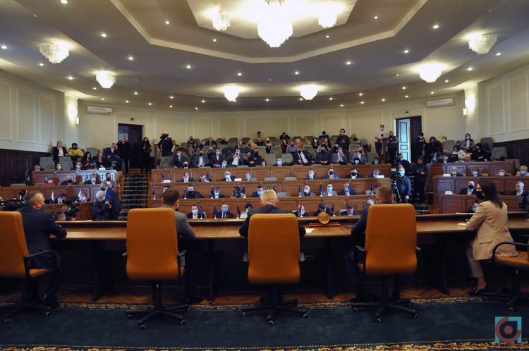 Волинська обласна рада 8 скликання голосування сесійна зала