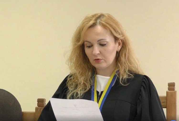 Оксана Андрусенко суддя