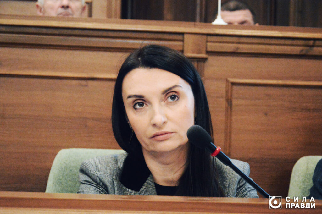 Депутат з опозиції Юлія Вусенко не розуміє, чому землю продають без проведення аукціону